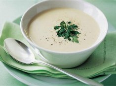 Lee más sobre el artículo Sopa Vichyssoie. Crema fría de puerros